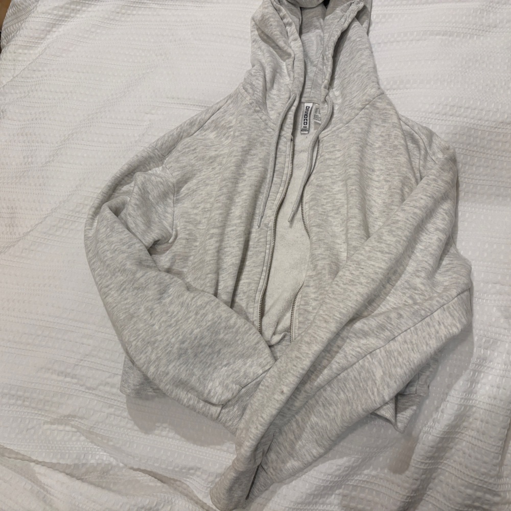 h&m cropped zip up hoodie